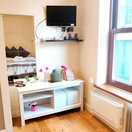 White'S Row Resident Apartment London Room photo
