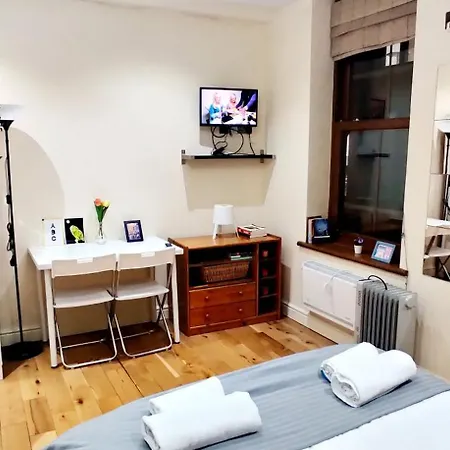 White'S Row Resident Apartment London Room photo